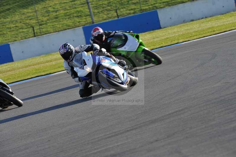 Motorcycle action photographs;donington;donington park leicestershire;donington photographs;event digital images;eventdigitalimages;no limits trackday;peter wileman photography;trackday;trackday digital images;trackday photos