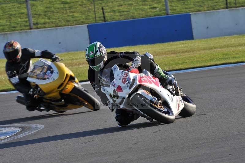 Motorcycle action photographs;donington;donington park leicestershire;donington photographs;event digital images;eventdigitalimages;no limits trackday;peter wileman photography;trackday;trackday digital images;trackday photos