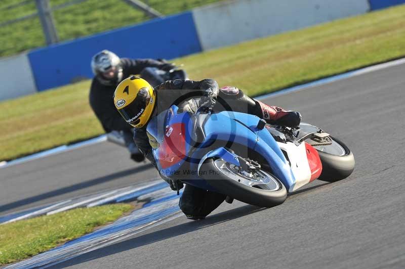 Motorcycle action photographs;donington;donington park leicestershire;donington photographs;event digital images;eventdigitalimages;no limits trackday;peter wileman photography;trackday;trackday digital images;trackday photos