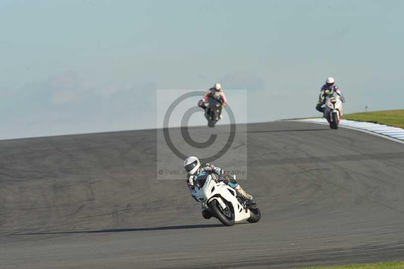 Motorcycle action photographs;donington;donington park leicestershire;donington photographs;event digital images;eventdigitalimages;no limits trackday;peter wileman photography;trackday;trackday digital images;trackday photos