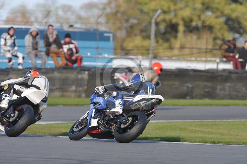 Motorcycle action photographs;donington;donington park leicestershire;donington photographs;event digital images;eventdigitalimages;no limits trackday;peter wileman photography;trackday;trackday digital images;trackday photos