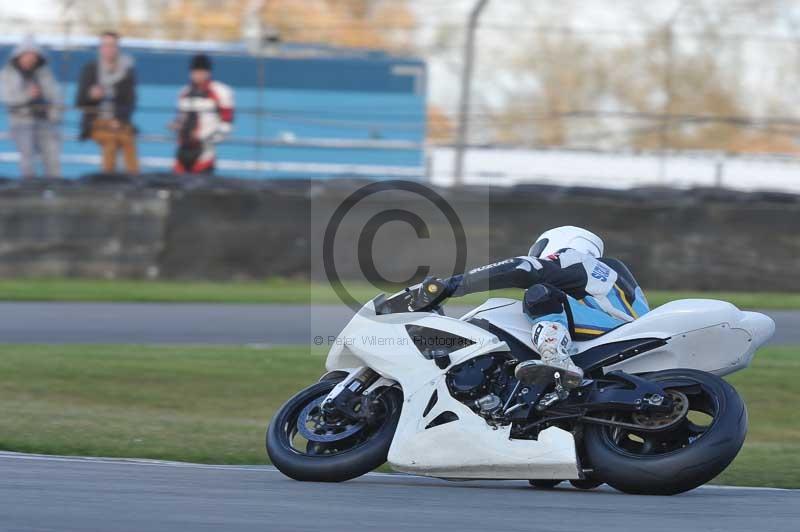 Motorcycle action photographs;donington;donington park leicestershire;donington photographs;event digital images;eventdigitalimages;no limits trackday;peter wileman photography;trackday;trackday digital images;trackday photos