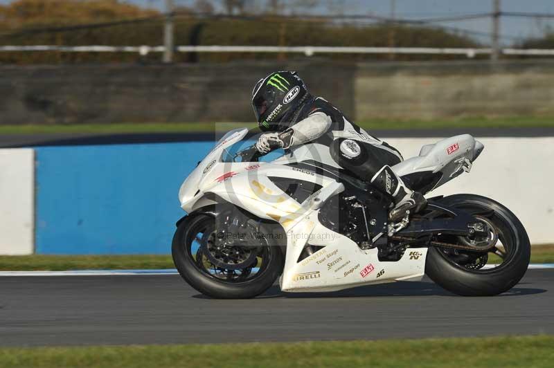 Motorcycle action photographs;donington;donington park leicestershire;donington photographs;event digital images;eventdigitalimages;no limits trackday;peter wileman photography;trackday;trackday digital images;trackday photos