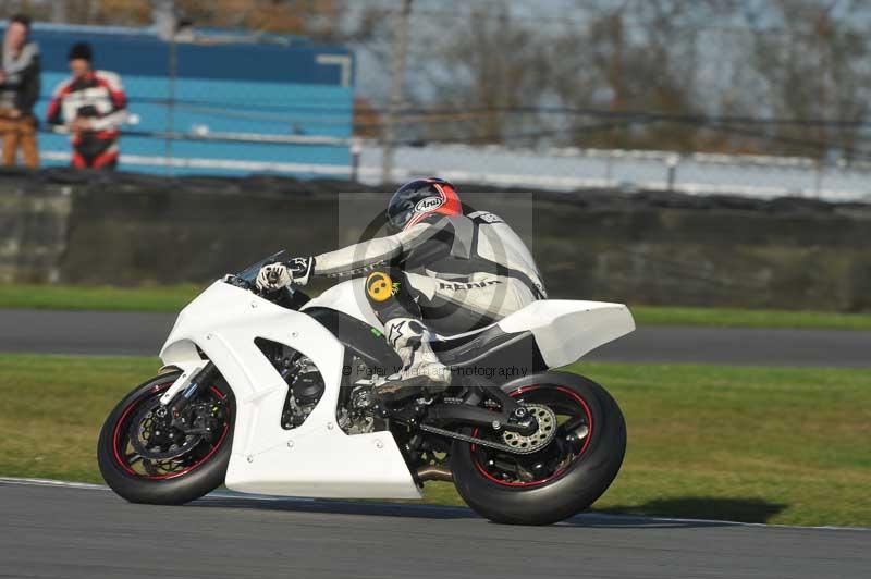 Motorcycle action photographs;donington;donington park leicestershire;donington photographs;event digital images;eventdigitalimages;no limits trackday;peter wileman photography;trackday;trackday digital images;trackday photos