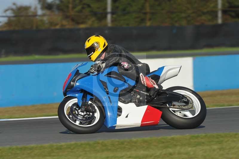 Motorcycle action photographs;donington;donington park leicestershire;donington photographs;event digital images;eventdigitalimages;no limits trackday;peter wileman photography;trackday;trackday digital images;trackday photos