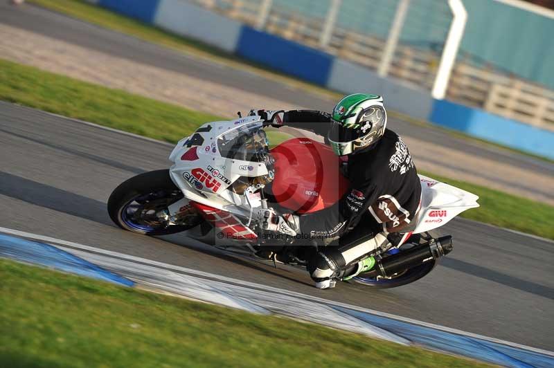 Motorcycle action photographs;donington;donington park leicestershire;donington photographs;event digital images;eventdigitalimages;no limits trackday;peter wileman photography;trackday;trackday digital images;trackday photos