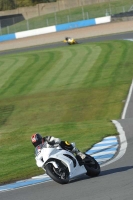 Motorcycle-action-photographs;donington;donington-park-leicestershire;donington-photographs;event-digital-images;eventdigitalimages;no-limits-trackday;peter-wileman-photography;trackday;trackday-digital-images;trackday-photos