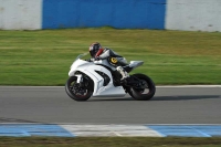 Motorcycle-action-photographs;donington;donington-park-leicestershire;donington-photographs;event-digital-images;eventdigitalimages;no-limits-trackday;peter-wileman-photography;trackday;trackday-digital-images;trackday-photos