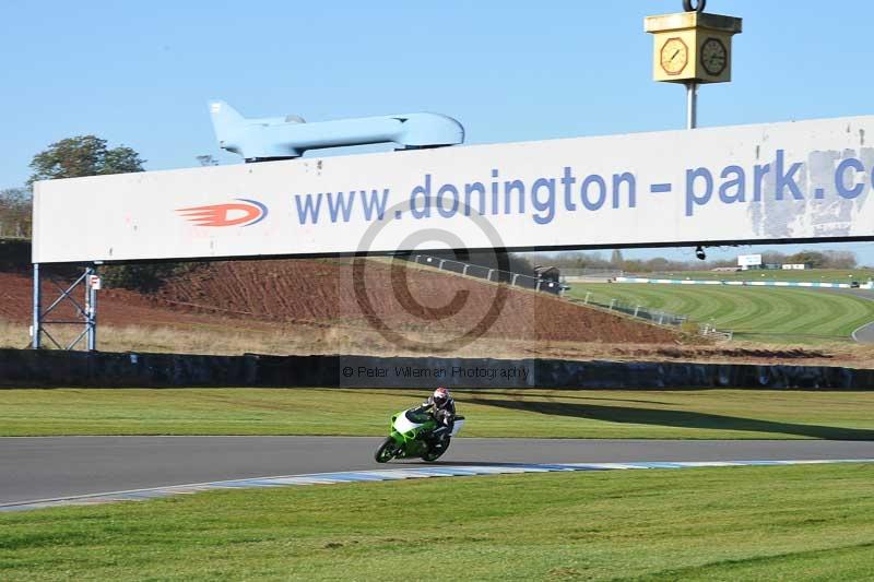 Motorcycle action photographs;donington;donington park leicestershire;donington photographs;event digital images;eventdigitalimages;no limits trackday;peter wileman photography;trackday;trackday digital images;trackday photos