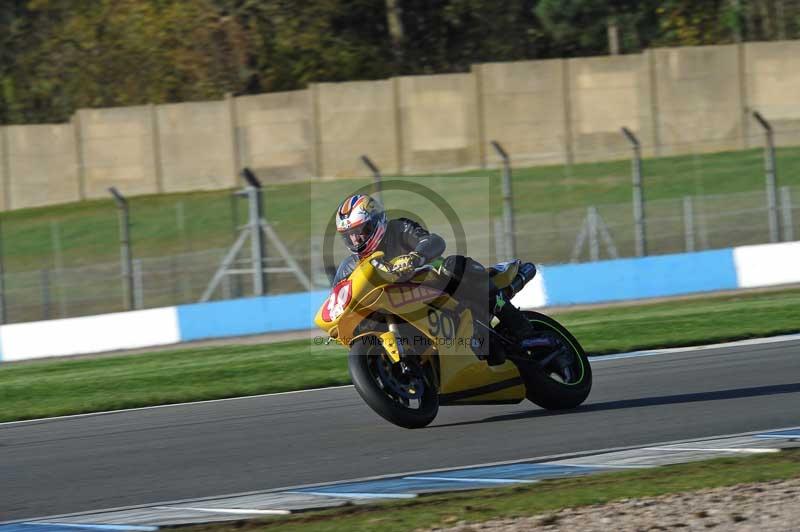 Motorcycle action photographs;donington;donington park leicestershire;donington photographs;event digital images;eventdigitalimages;no limits trackday;peter wileman photography;trackday;trackday digital images;trackday photos