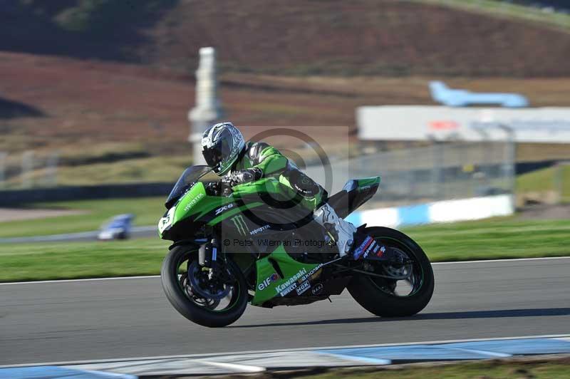 Motorcycle action photographs;donington;donington park leicestershire;donington photographs;event digital images;eventdigitalimages;no limits trackday;peter wileman photography;trackday;trackday digital images;trackday photos