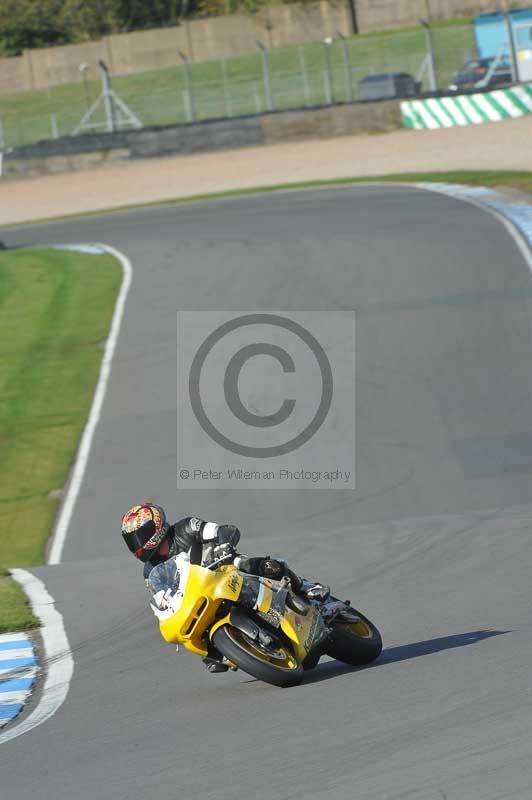 Motorcycle action photographs;donington;donington park leicestershire;donington photographs;event digital images;eventdigitalimages;no limits trackday;peter wileman photography;trackday;trackday digital images;trackday photos