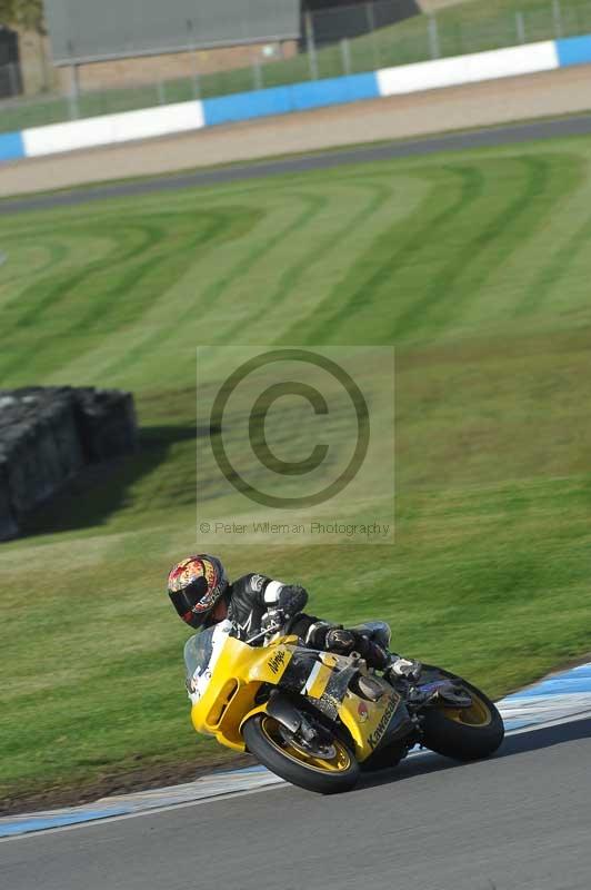 Motorcycle action photographs;donington;donington park leicestershire;donington photographs;event digital images;eventdigitalimages;no limits trackday;peter wileman photography;trackday;trackday digital images;trackday photos