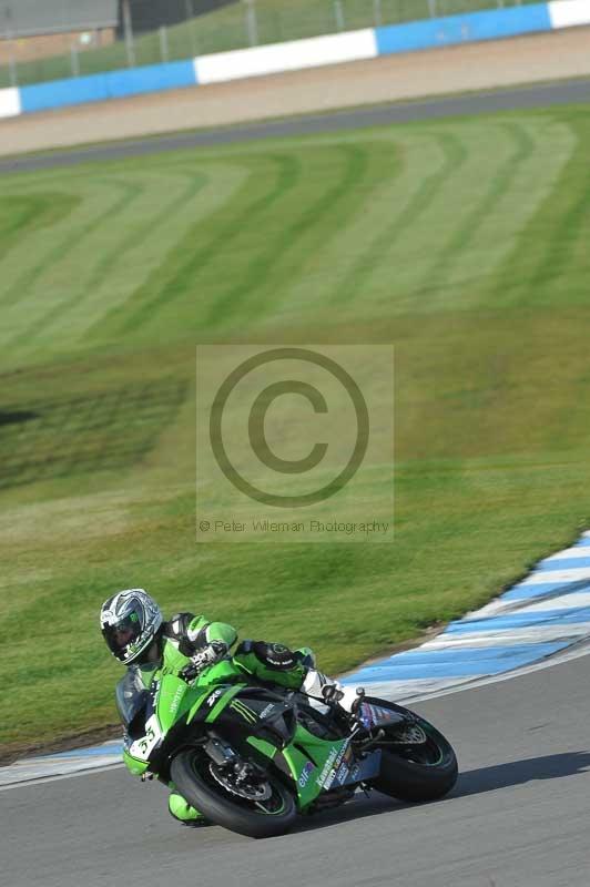 Motorcycle action photographs;donington;donington park leicestershire;donington photographs;event digital images;eventdigitalimages;no limits trackday;peter wileman photography;trackday;trackday digital images;trackday photos