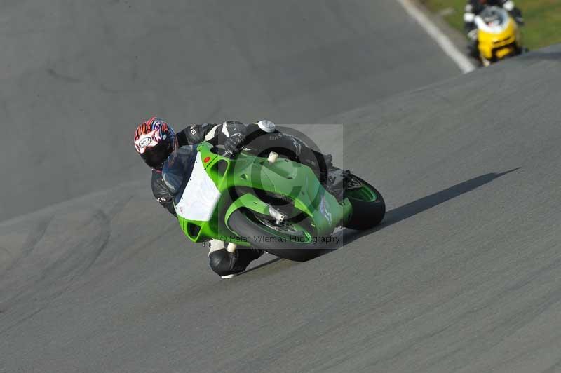 Motorcycle action photographs;donington;donington park leicestershire;donington photographs;event digital images;eventdigitalimages;no limits trackday;peter wileman photography;trackday;trackday digital images;trackday photos