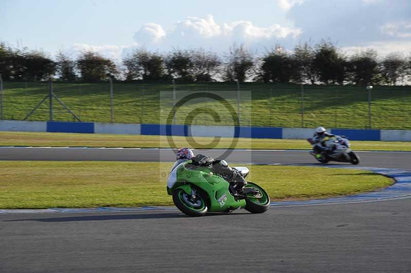 Motorcycle action photographs;donington;donington park leicestershire;donington photographs;event digital images;eventdigitalimages;no limits trackday;peter wileman photography;trackday;trackday digital images;trackday photos