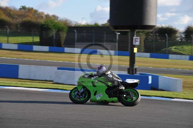 Motorcycle action photographs;donington;donington park leicestershire;donington photographs;event digital images;eventdigitalimages;no limits trackday;peter wileman photography;trackday;trackday digital images;trackday photos