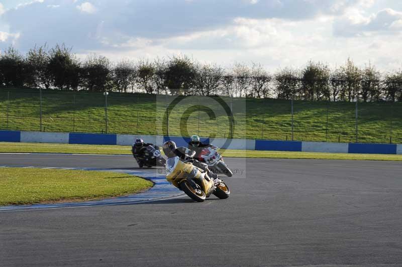 Motorcycle action photographs;donington;donington park leicestershire;donington photographs;event digital images;eventdigitalimages;no limits trackday;peter wileman photography;trackday;trackday digital images;trackday photos