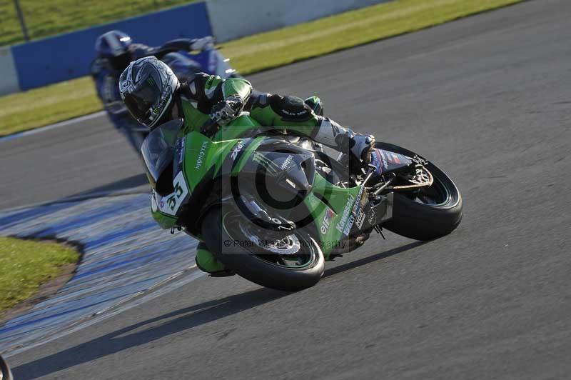 Motorcycle action photographs;donington;donington park leicestershire;donington photographs;event digital images;eventdigitalimages;no limits trackday;peter wileman photography;trackday;trackday digital images;trackday photos