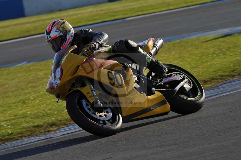 Motorcycle action photographs;donington;donington park leicestershire;donington photographs;event digital images;eventdigitalimages;no limits trackday;peter wileman photography;trackday;trackday digital images;trackday photos