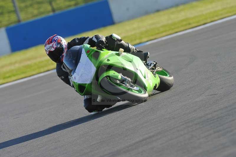 Motorcycle action photographs;donington;donington park leicestershire;donington photographs;event digital images;eventdigitalimages;no limits trackday;peter wileman photography;trackday;trackday digital images;trackday photos