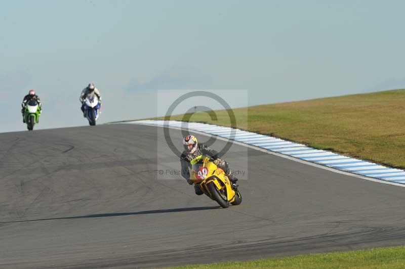 Motorcycle action photographs;donington;donington park leicestershire;donington photographs;event digital images;eventdigitalimages;no limits trackday;peter wileman photography;trackday;trackday digital images;trackday photos