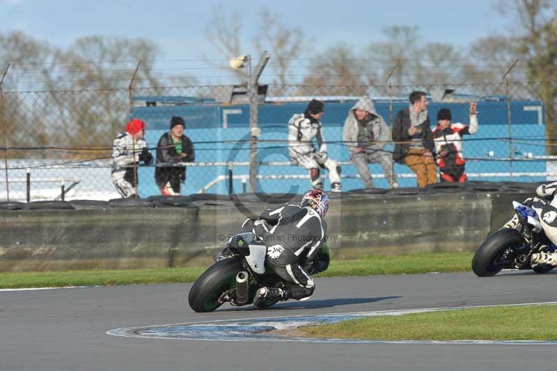 Motorcycle action photographs;donington;donington park leicestershire;donington photographs;event digital images;eventdigitalimages;no limits trackday;peter wileman photography;trackday;trackday digital images;trackday photos