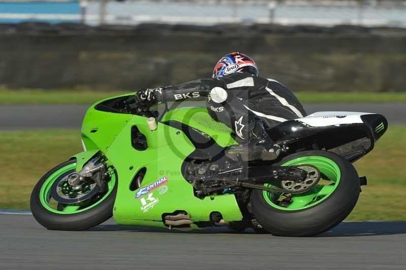 Motorcycle action photographs;donington;donington park leicestershire;donington photographs;event digital images;eventdigitalimages;no limits trackday;peter wileman photography;trackday;trackday digital images;trackday photos