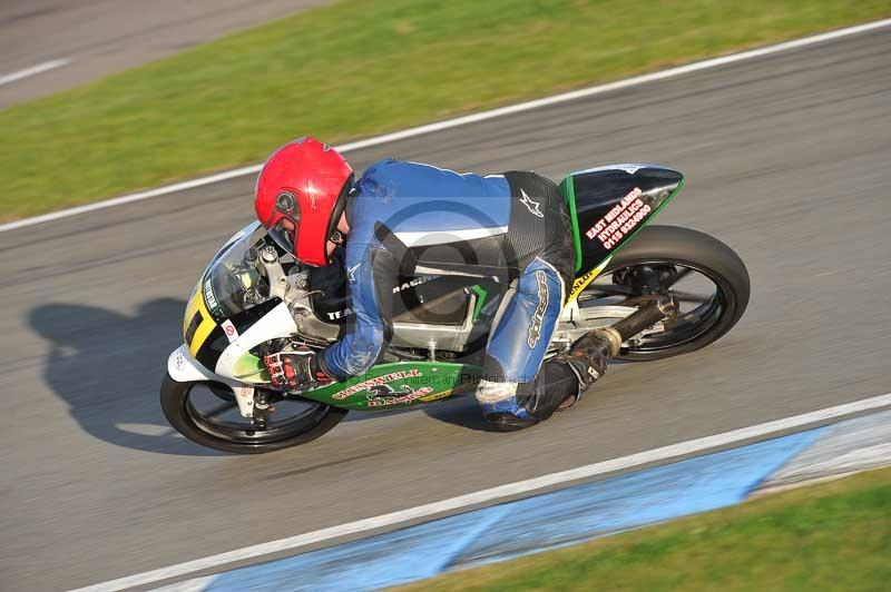 Motorcycle action photographs;donington;donington park leicestershire;donington photographs;event digital images;eventdigitalimages;no limits trackday;peter wileman photography;trackday;trackday digital images;trackday photos