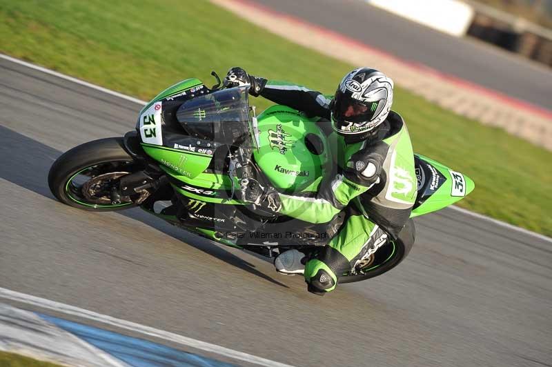 Motorcycle action photographs;donington;donington park leicestershire;donington photographs;event digital images;eventdigitalimages;no limits trackday;peter wileman photography;trackday;trackday digital images;trackday photos