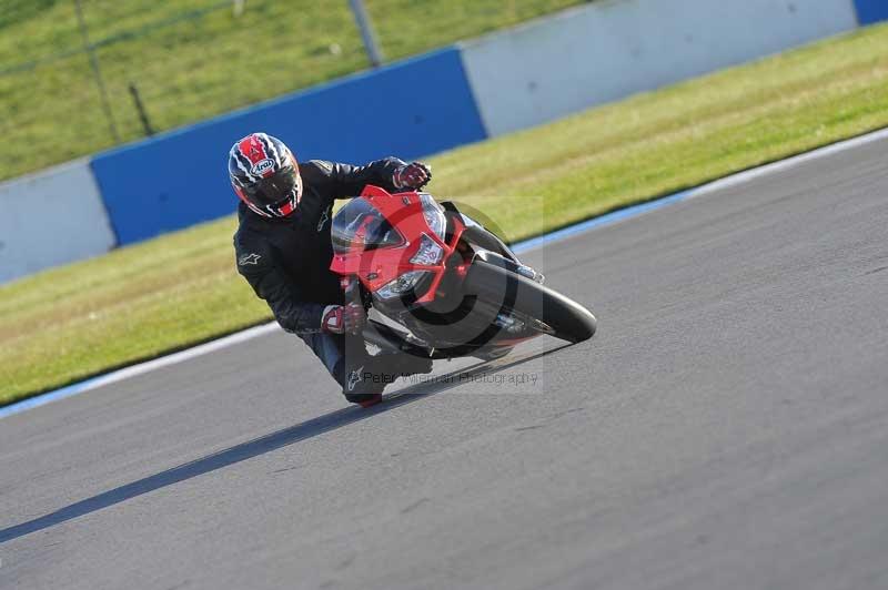 Motorcycle action photographs;donington;donington park leicestershire;donington photographs;event digital images;eventdigitalimages;no limits trackday;peter wileman photography;trackday;trackday digital images;trackday photos