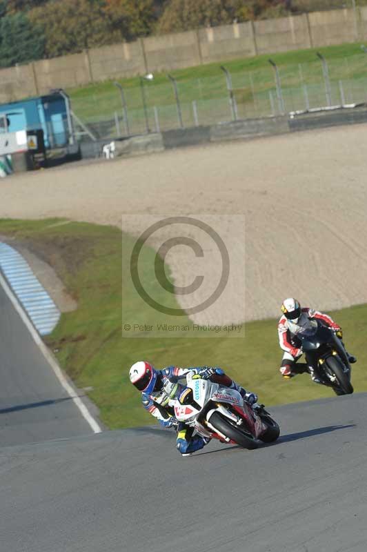 Motorcycle action photographs;donington;donington park leicestershire;donington photographs;event digital images;eventdigitalimages;no limits trackday;peter wileman photography;trackday;trackday digital images;trackday photos