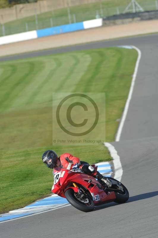 Motorcycle action photographs;donington;donington park leicestershire;donington photographs;event digital images;eventdigitalimages;no limits trackday;peter wileman photography;trackday;trackday digital images;trackday photos