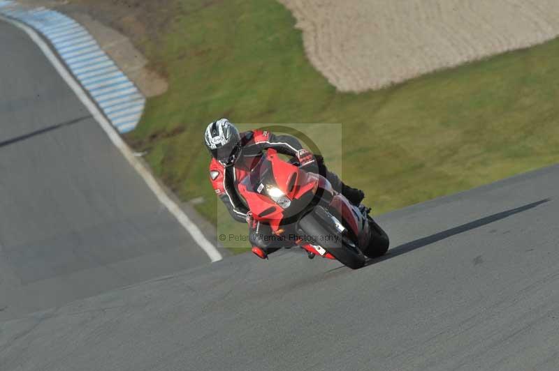 Motorcycle action photographs;donington;donington park leicestershire;donington photographs;event digital images;eventdigitalimages;no limits trackday;peter wileman photography;trackday;trackday digital images;trackday photos