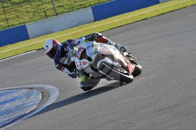 Motorcycle action photographs;donington;donington park leicestershire;donington photographs;event digital images;eventdigitalimages;no limits trackday;peter wileman photography;trackday;trackday digital images;trackday photos