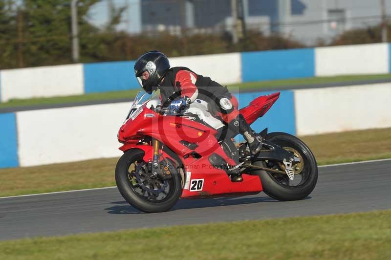 Motorcycle action photographs;donington;donington park leicestershire;donington photographs;event digital images;eventdigitalimages;no limits trackday;peter wileman photography;trackday;trackday digital images;trackday photos