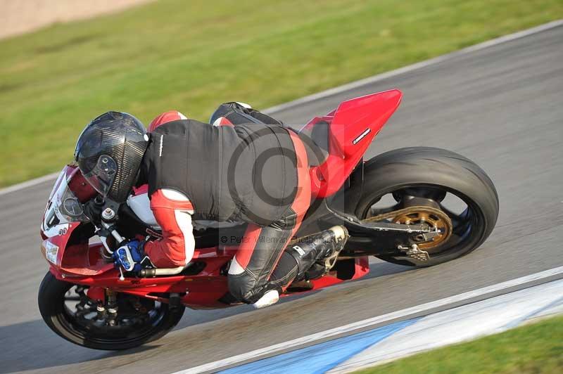 Motorcycle action photographs;donington;donington park leicestershire;donington photographs;event digital images;eventdigitalimages;no limits trackday;peter wileman photography;trackday;trackday digital images;trackday photos