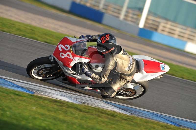 Motorcycle action photographs;donington;donington park leicestershire;donington photographs;event digital images;eventdigitalimages;no limits trackday;peter wileman photography;trackday;trackday digital images;trackday photos