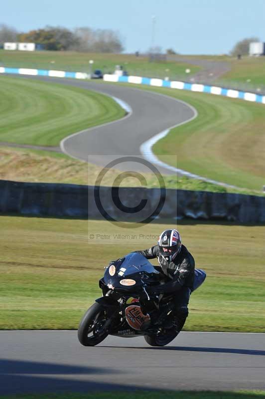 Motorcycle action photographs;donington;donington park leicestershire;donington photographs;event digital images;eventdigitalimages;no limits trackday;peter wileman photography;trackday;trackday digital images;trackday photos