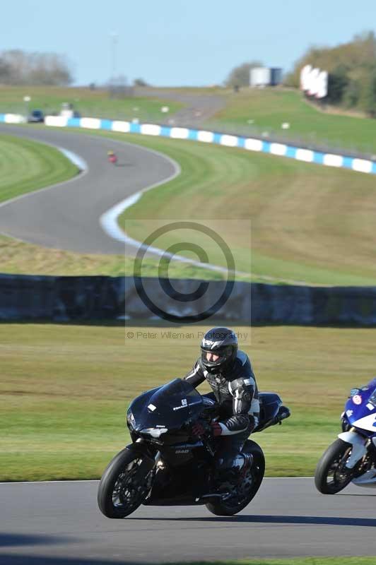 Motorcycle action photographs;donington;donington park leicestershire;donington photographs;event digital images;eventdigitalimages;no limits trackday;peter wileman photography;trackday;trackday digital images;trackday photos