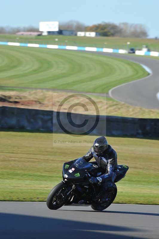 Motorcycle action photographs;donington;donington park leicestershire;donington photographs;event digital images;eventdigitalimages;no limits trackday;peter wileman photography;trackday;trackday digital images;trackday photos