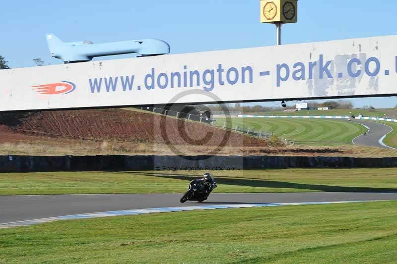 Motorcycle action photographs;donington;donington park leicestershire;donington photographs;event digital images;eventdigitalimages;no limits trackday;peter wileman photography;trackday;trackday digital images;trackday photos