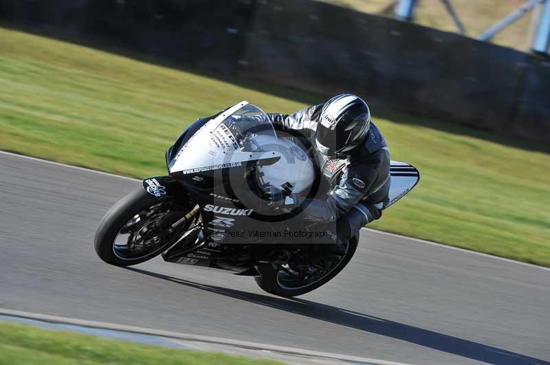 Motorcycle action photographs;donington;donington park leicestershire;donington photographs;event digital images;eventdigitalimages;no limits trackday;peter wileman photography;trackday;trackday digital images;trackday photos