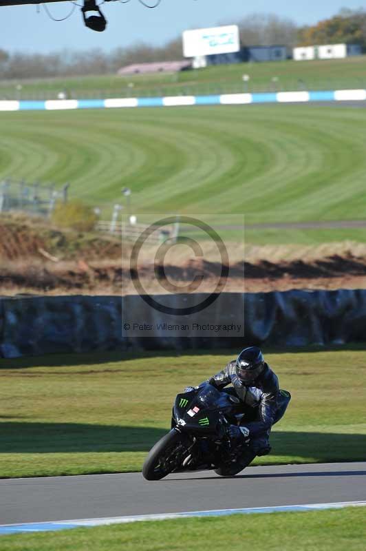 Motorcycle action photographs;donington;donington park leicestershire;donington photographs;event digital images;eventdigitalimages;no limits trackday;peter wileman photography;trackday;trackday digital images;trackday photos