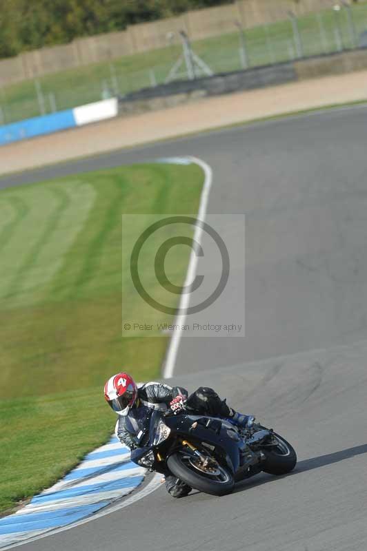 Motorcycle action photographs;donington;donington park leicestershire;donington photographs;event digital images;eventdigitalimages;no limits trackday;peter wileman photography;trackday;trackday digital images;trackday photos