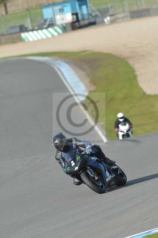 Motorcycle action photographs;donington;donington park leicestershire;donington photographs;event digital images;eventdigitalimages;no limits trackday;peter wileman photography;trackday;trackday digital images;trackday photos