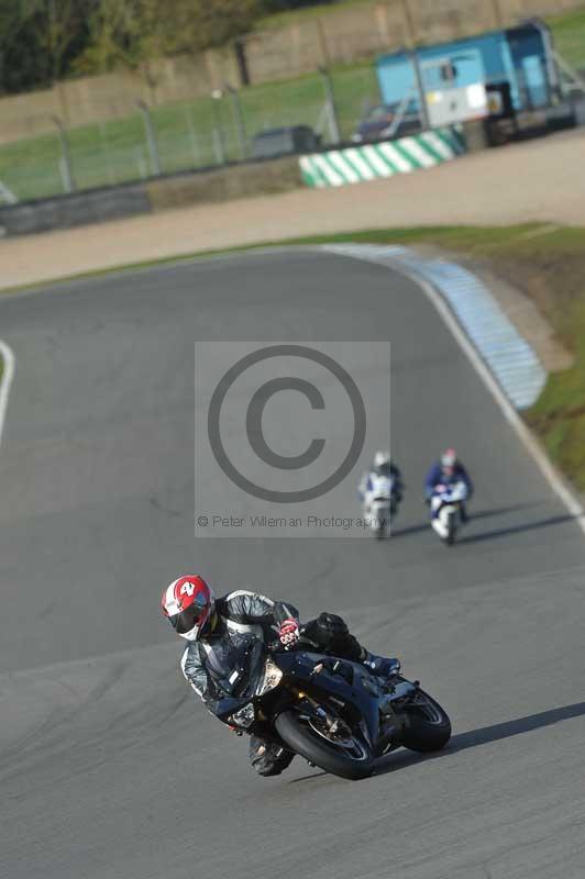 Motorcycle action photographs;donington;donington park leicestershire;donington photographs;event digital images;eventdigitalimages;no limits trackday;peter wileman photography;trackday;trackday digital images;trackday photos