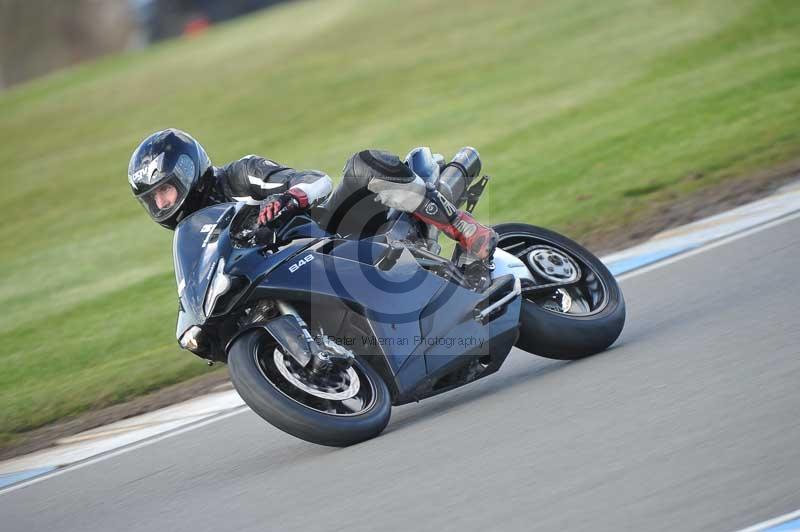 Motorcycle action photographs;donington;donington park leicestershire;donington photographs;event digital images;eventdigitalimages;no limits trackday;peter wileman photography;trackday;trackday digital images;trackday photos