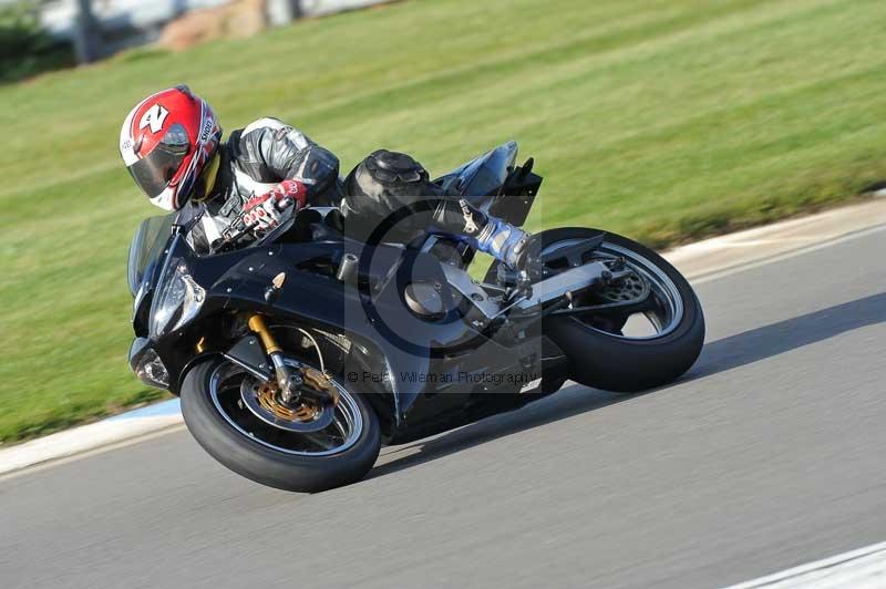 Motorcycle action photographs;donington;donington park leicestershire;donington photographs;event digital images;eventdigitalimages;no limits trackday;peter wileman photography;trackday;trackday digital images;trackday photos