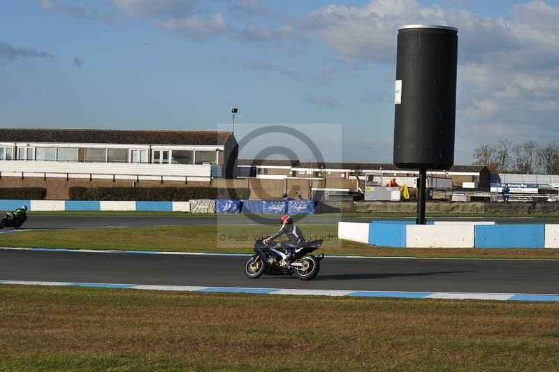 Motorcycle action photographs;donington;donington park leicestershire;donington photographs;event digital images;eventdigitalimages;no limits trackday;peter wileman photography;trackday;trackday digital images;trackday photos